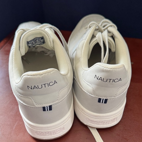 New Nautica men's light gray sneakers, size 13. - Picture 10 of 12